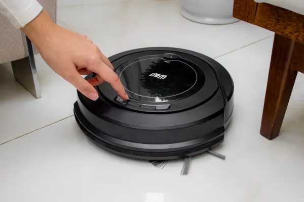 Robô Aspirador WAP Robot W100: Simplicidade e Eficiência